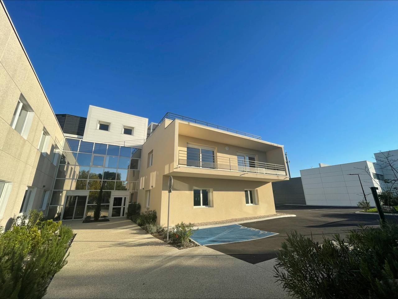 Bureau Bron 1067m² Vente bureau Bron Rhône OVBUR2110480 0